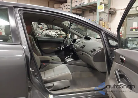 2010 Honda Civic Lx z USA, uszkodzony, nr VIN 2HGFA1F52AH320046